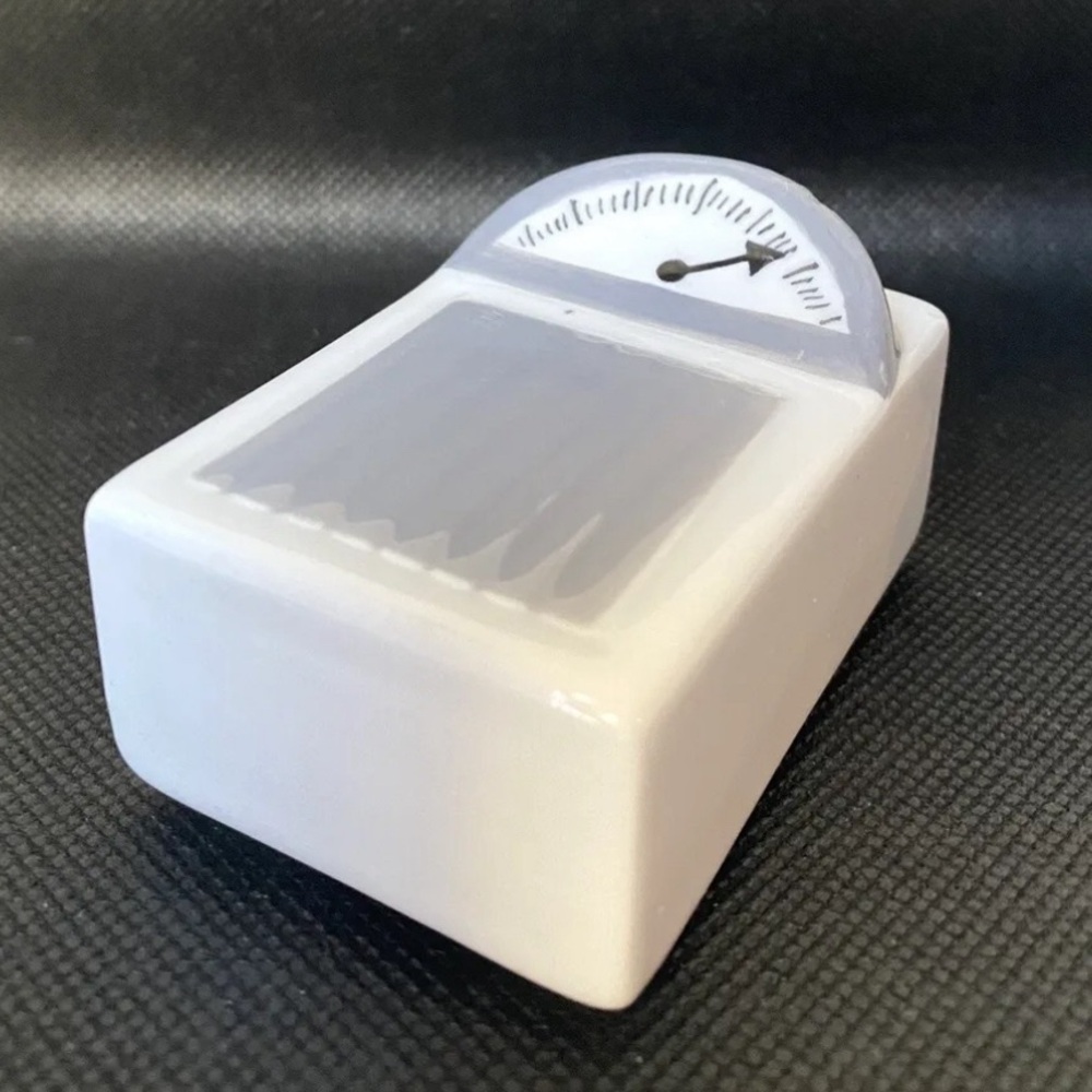 Vintage Small Scale Salt and Pepper Shaker Ceramic Porcelain 2.5’x1.75’x1’